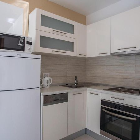 1 Bedroom Lovely Apartment In Komarna Klek Εξωτερικό φωτογραφία