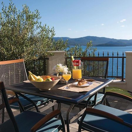 1 Bedroom Lovely Apartment In Komarna Klek Εξωτερικό φωτογραφία